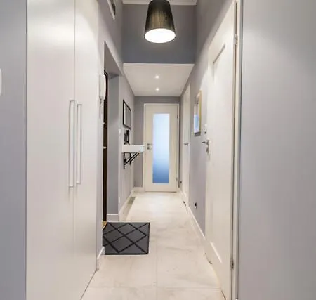 Apartment Przy Placu Zebran Ludowych
