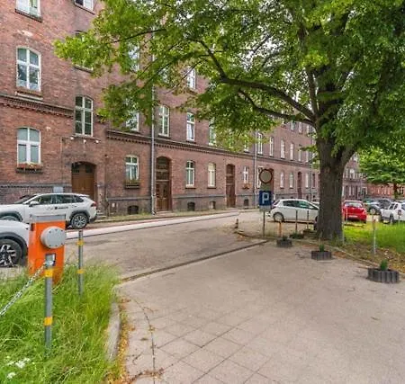 Apartment Przy Placu Zebran Ludowych *